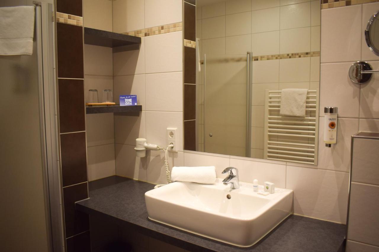Akzent Hotel Jonathan يبستات المظهر الخارجي الصورة