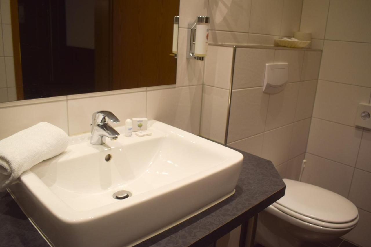 Akzent Hotel Jonathan يبستات المظهر الخارجي الصورة
