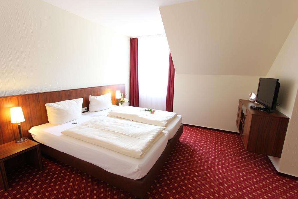 Akzent Hotel Jonathan يبستات الغرفة الصورة